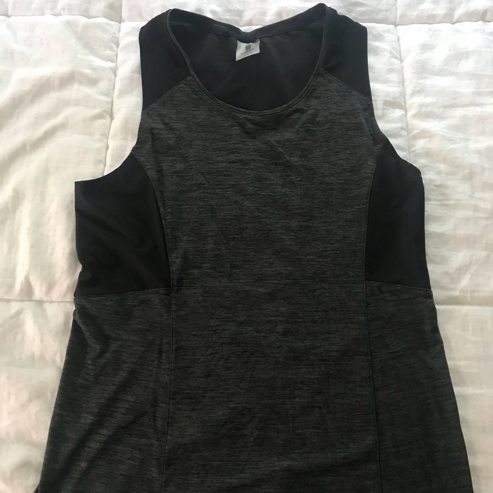 NWOT SECOND SKIN women’s training tank top